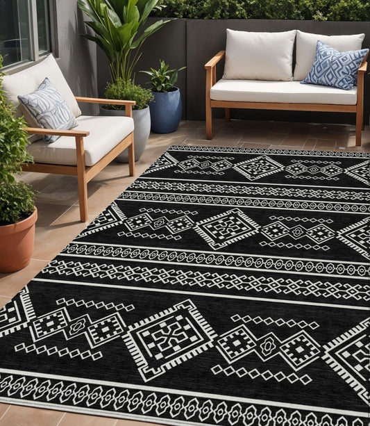 5' X 8' Black And Ivory Southwestern Washable Indoor Outdoor Area Rug-0