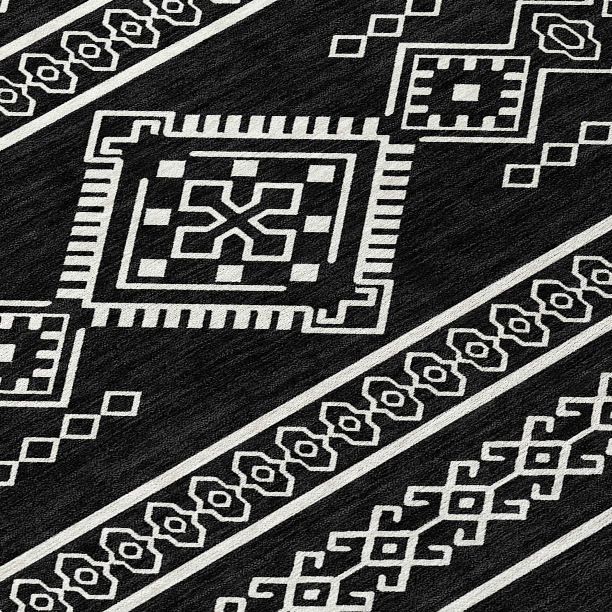 5' X 8' Black And Ivory Southwestern Washable Indoor Outdoor Area Rug-5